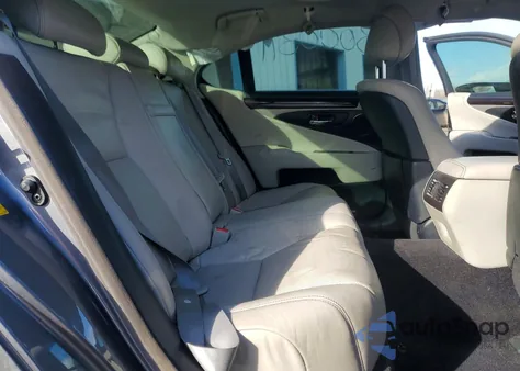 2015 Lexus Ls 460 z USA, uszkodzony, nr VIN JTHCL5EF6F5023985